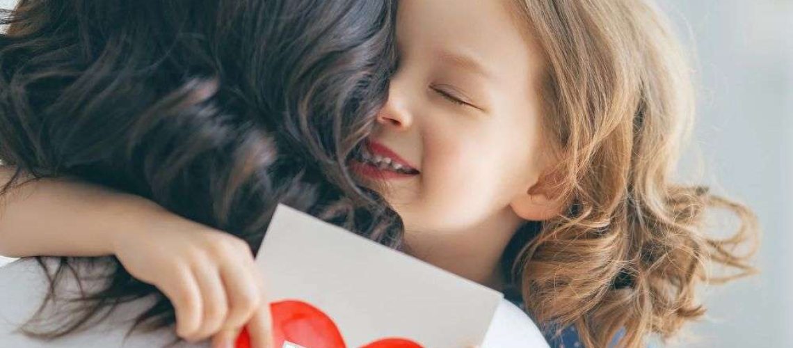 Mother's Day Coupon - an English and Chinese coupon for Mother's day and everyday #Chinese4kids #learnChinese #mandarinChinese #mothersday