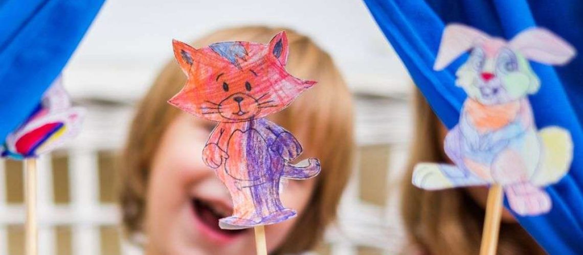 To help spark kids' interest in reading Mandarin Chinese books, here are some engaging activities to try at home.